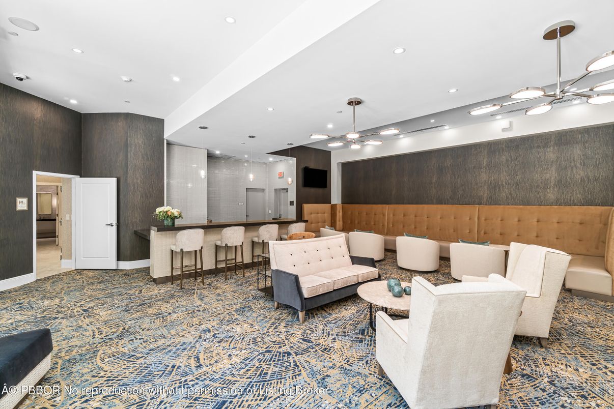 Interior, Living room, Pendant Lights, Recessed Lighting