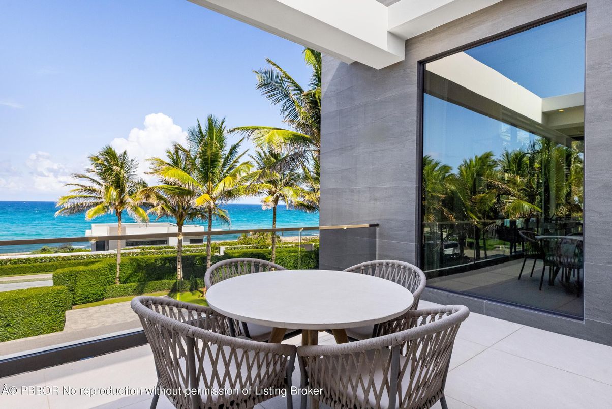 Dining room, Exterior, Water