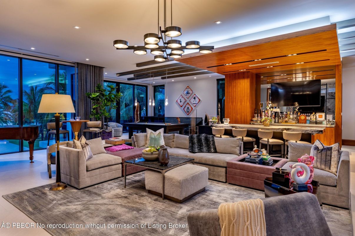 Interior, Living room, Pendant Lights, Recessed Lighting, Wooden Walls