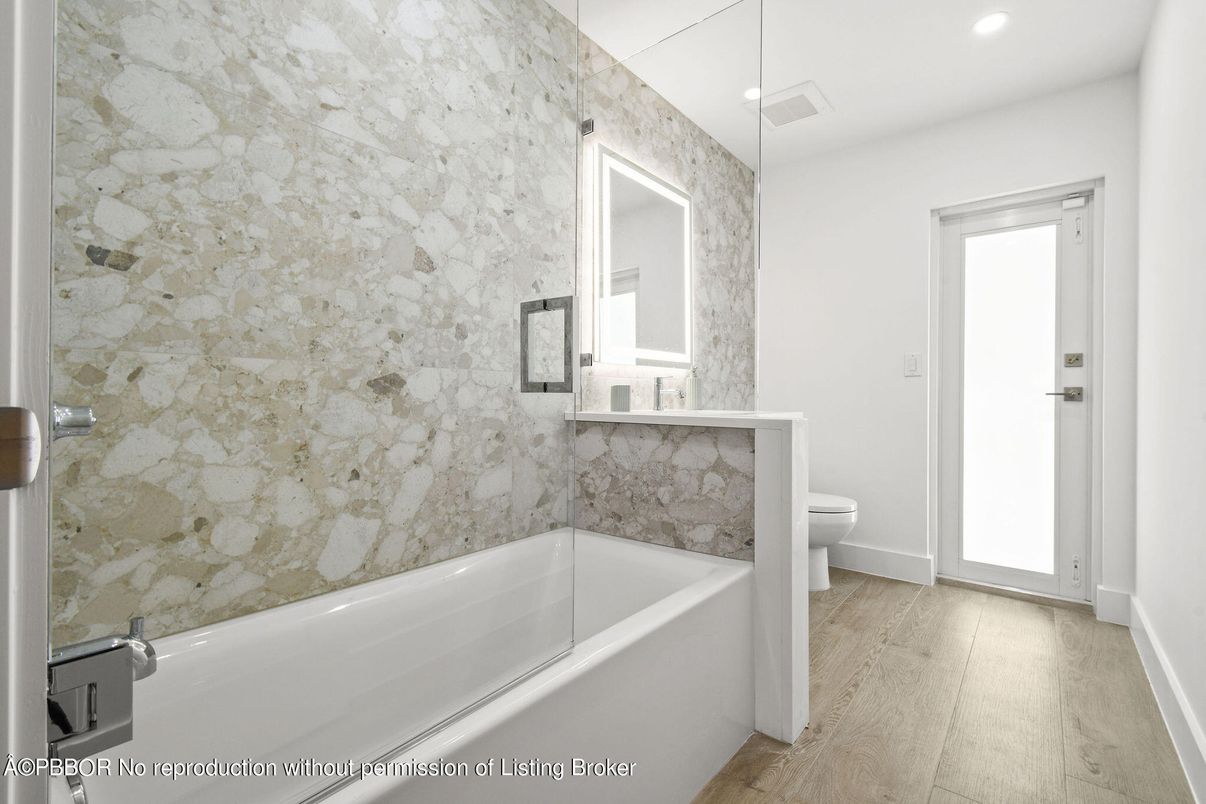 Bathroom, Interior, Recessed Lighting, Wood Texture Flooring