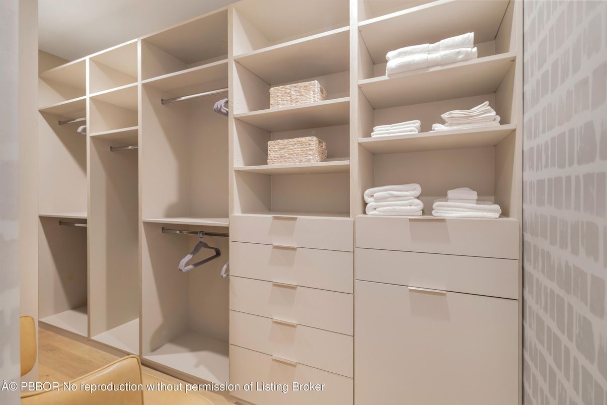 Interior, Walk-in Closets