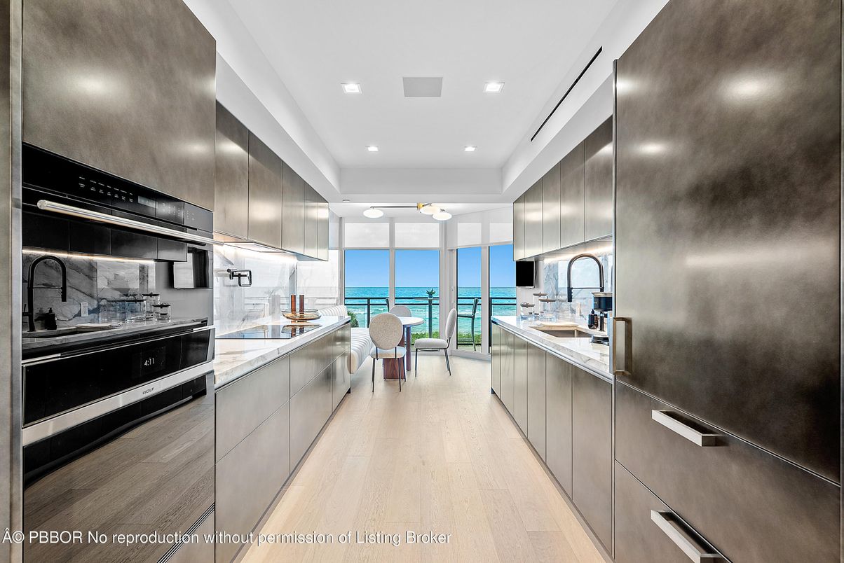Interior, Kitchen, Pendant Lights, Recessed Lighting, Stainless Steel Appliances, Water