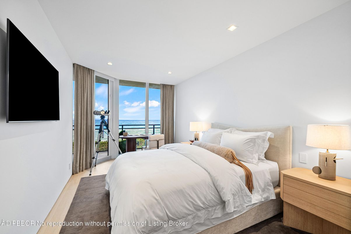 Bedroom, Interior, Recessed Lighting, Water