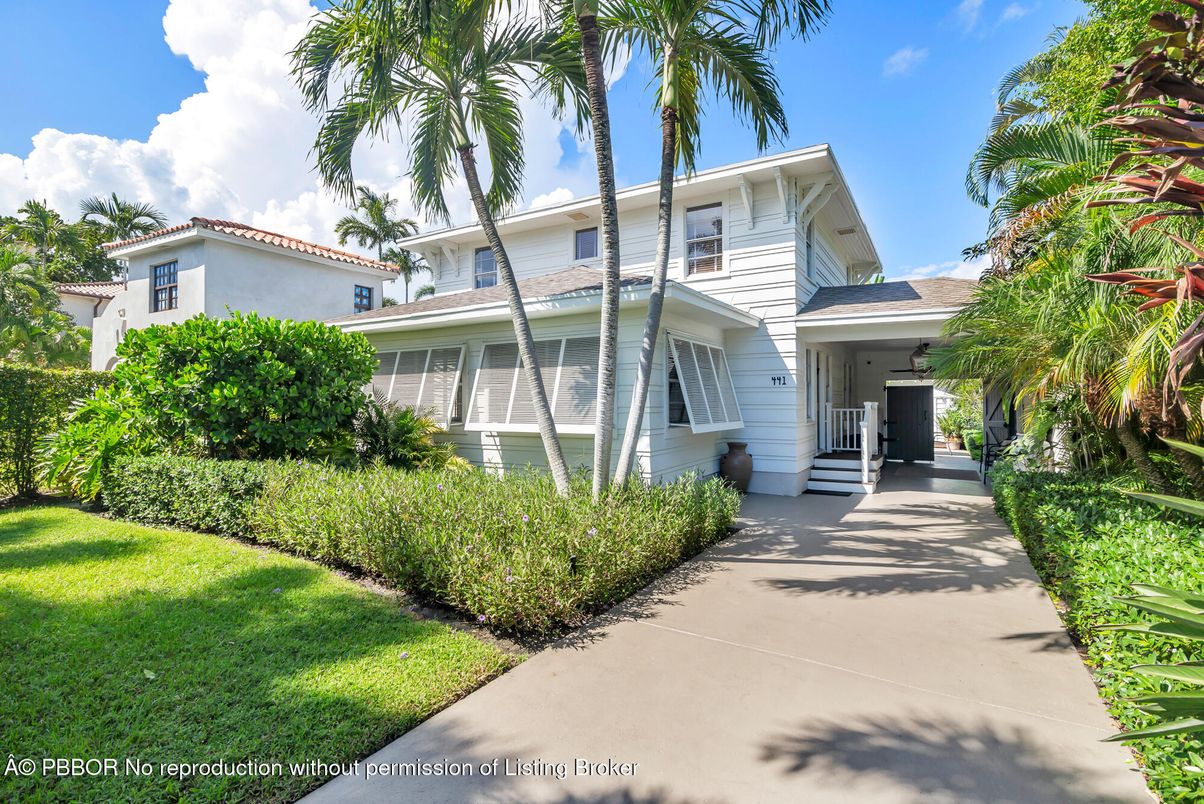 Exterior, Facade, Spanish Mediterranean