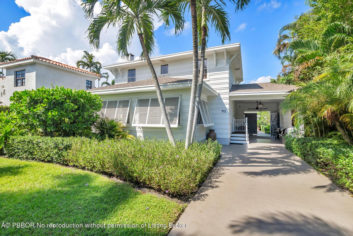 Exterior, Facade, Spanish Mediterranean