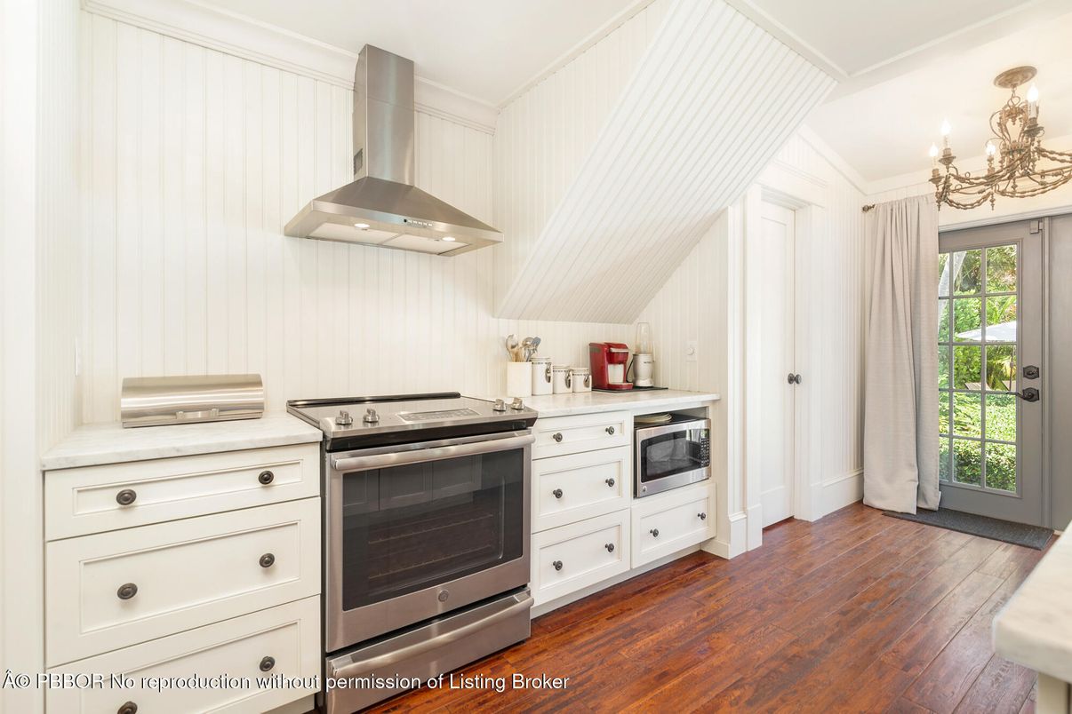Chandelier, Interior, Kitchen, Recessed Lighting, Stainless Steel Appliances, Wood Texture Flooring