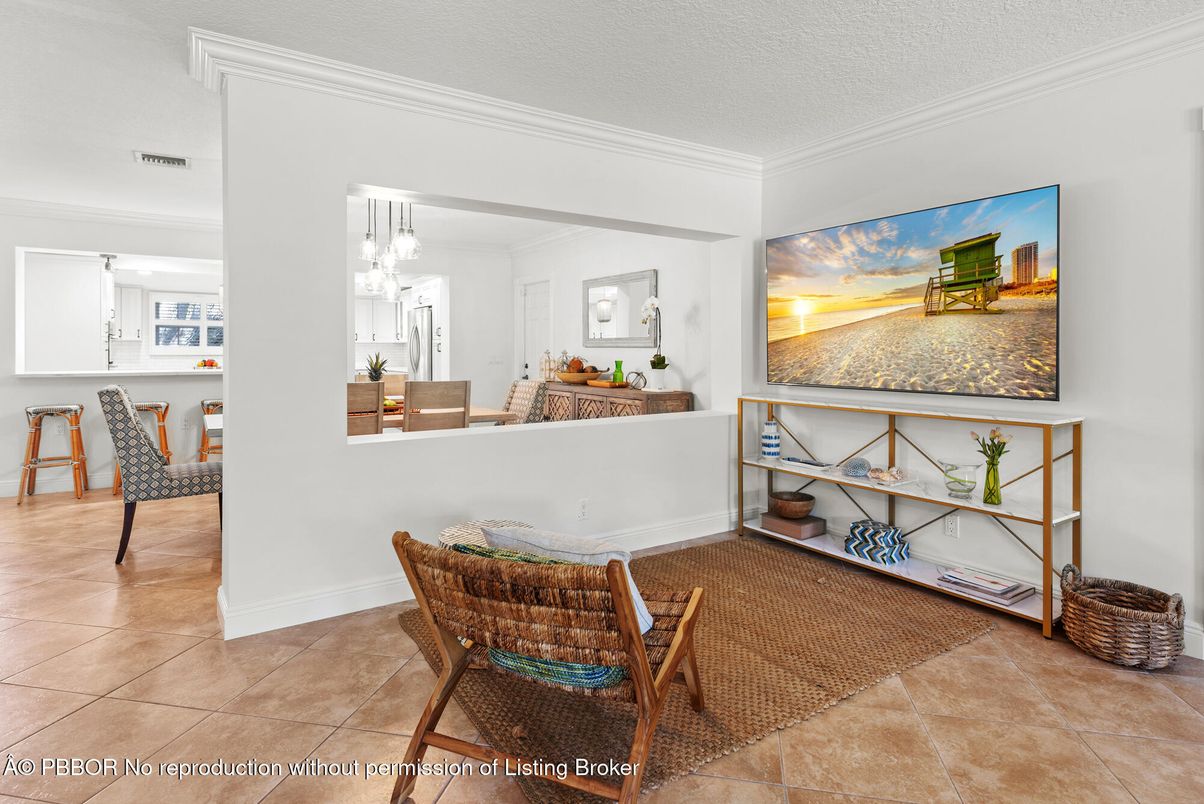 Interior, Living room, Pendant Lights