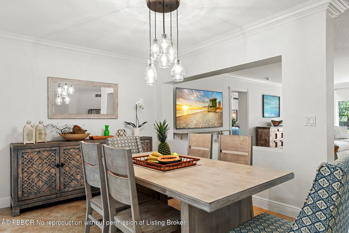 Dining room, Interior, Pendant Lights