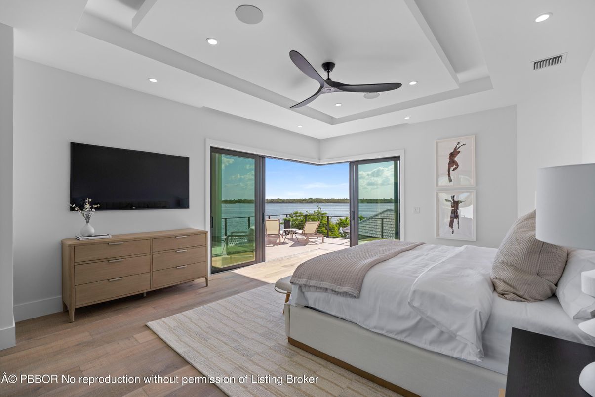 Bedroom, Interior, Recessed Lighting, Water, Wood Texture Flooring