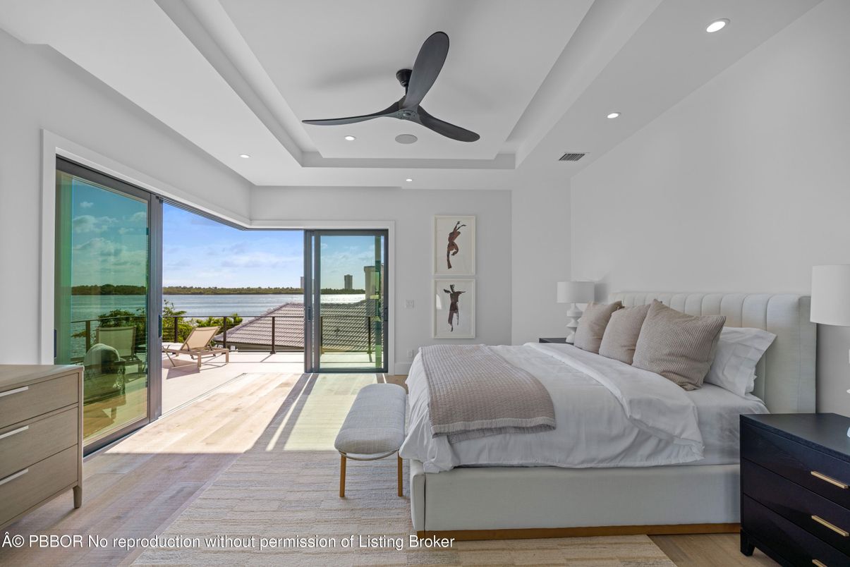 Bedroom, Interior, Recessed Lighting, Water, Wood Texture Flooring