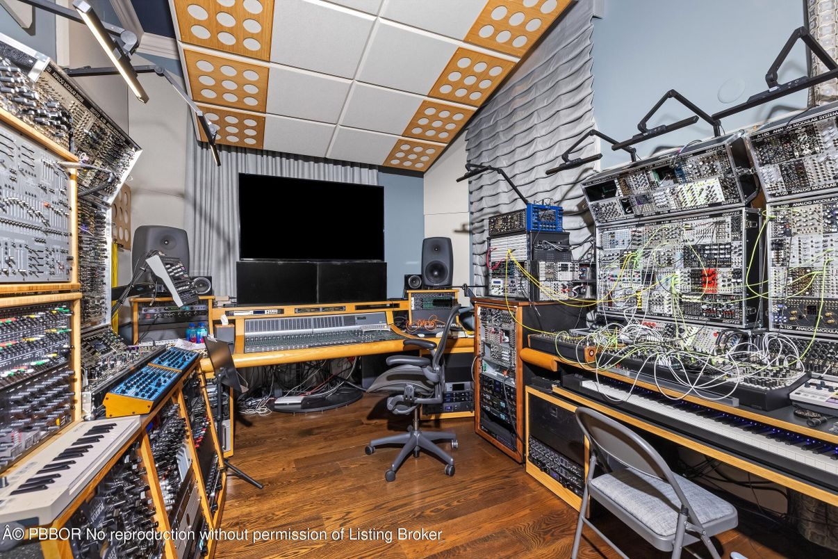 DE Listing image placeholder