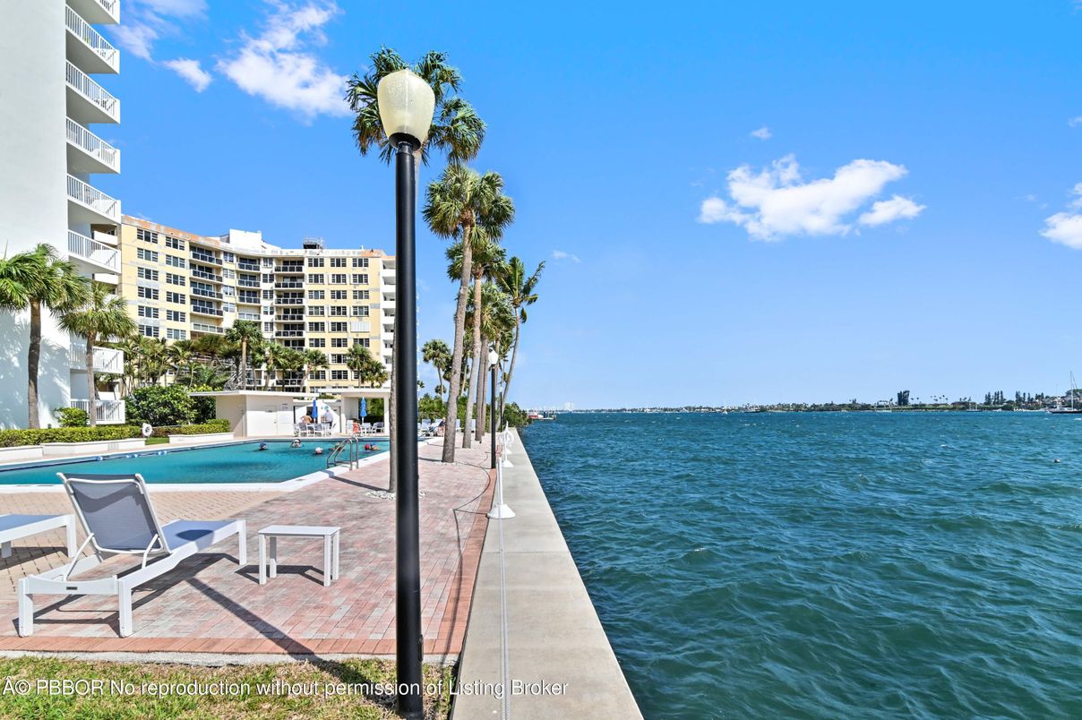 Exterior, Pool, Water