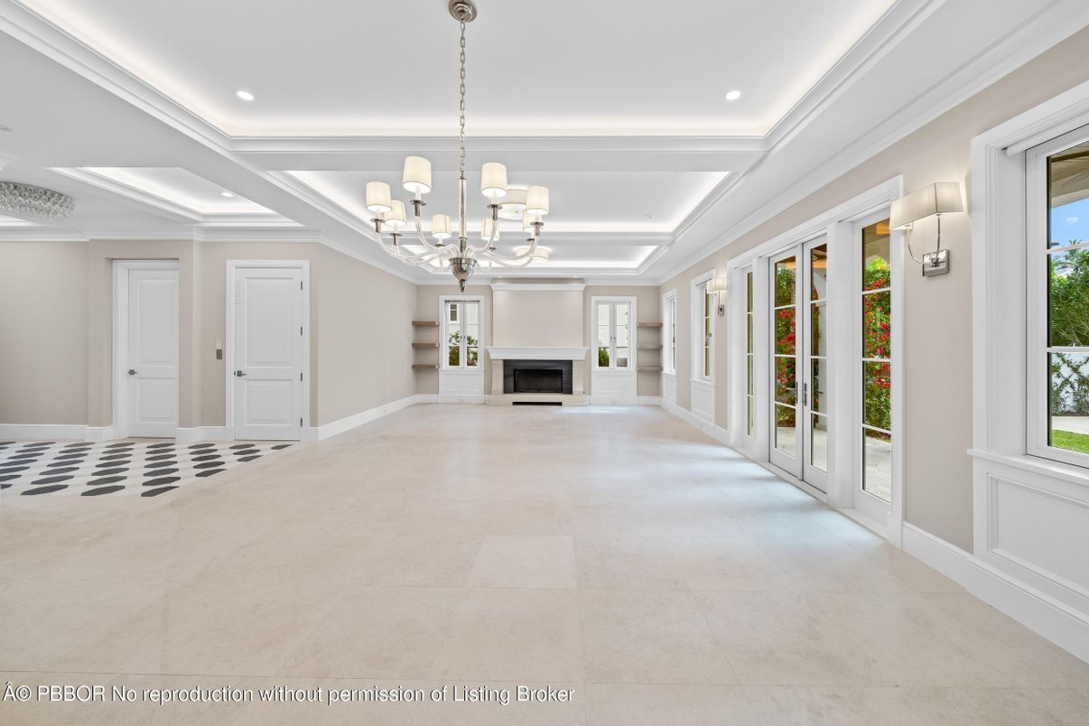 Chandelier, Empty room, Fireplace, Interior, Pendant Lights, Recessed Lighting