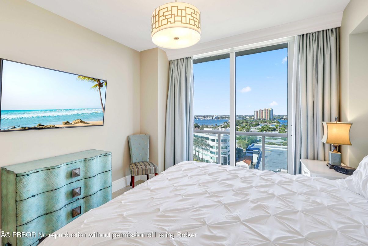 Bedroom, Interior, Water