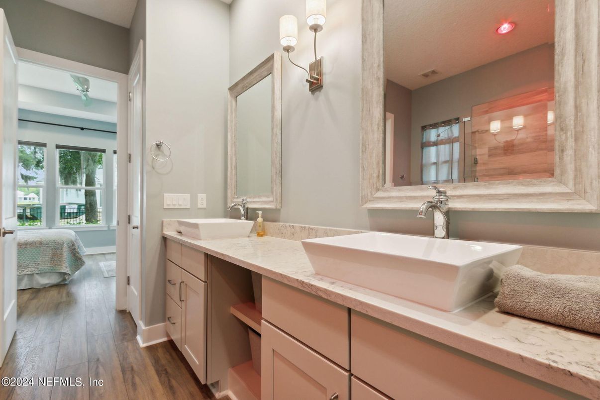 Bathroom, Interior, Recessed Lighting, Wood Texture Flooring