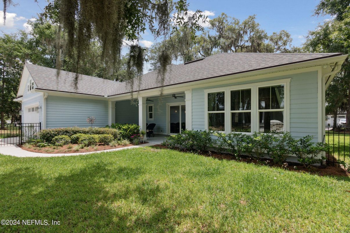Backyard, Exterior