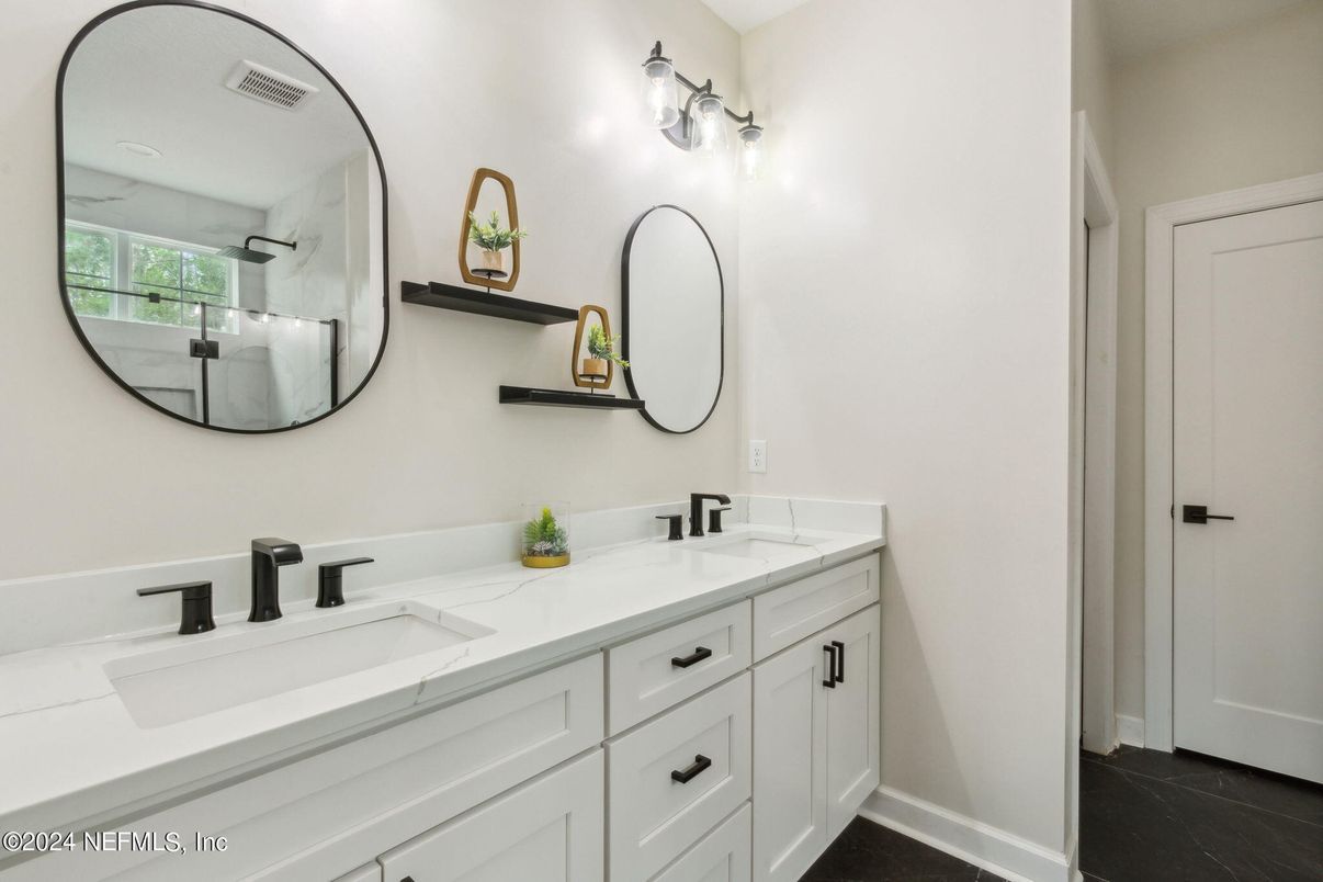 Bathroom, Dual Sink Vanities, Interior
