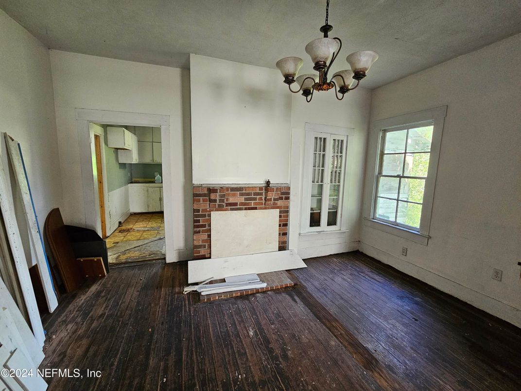 Chandelier, Empty room, Interior, Wood Texture Flooring