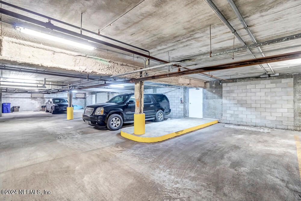 Garage, Interior, Stone Walls