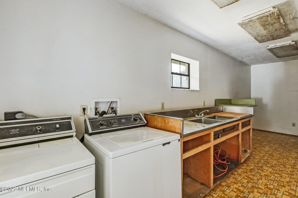 Interior, Washer