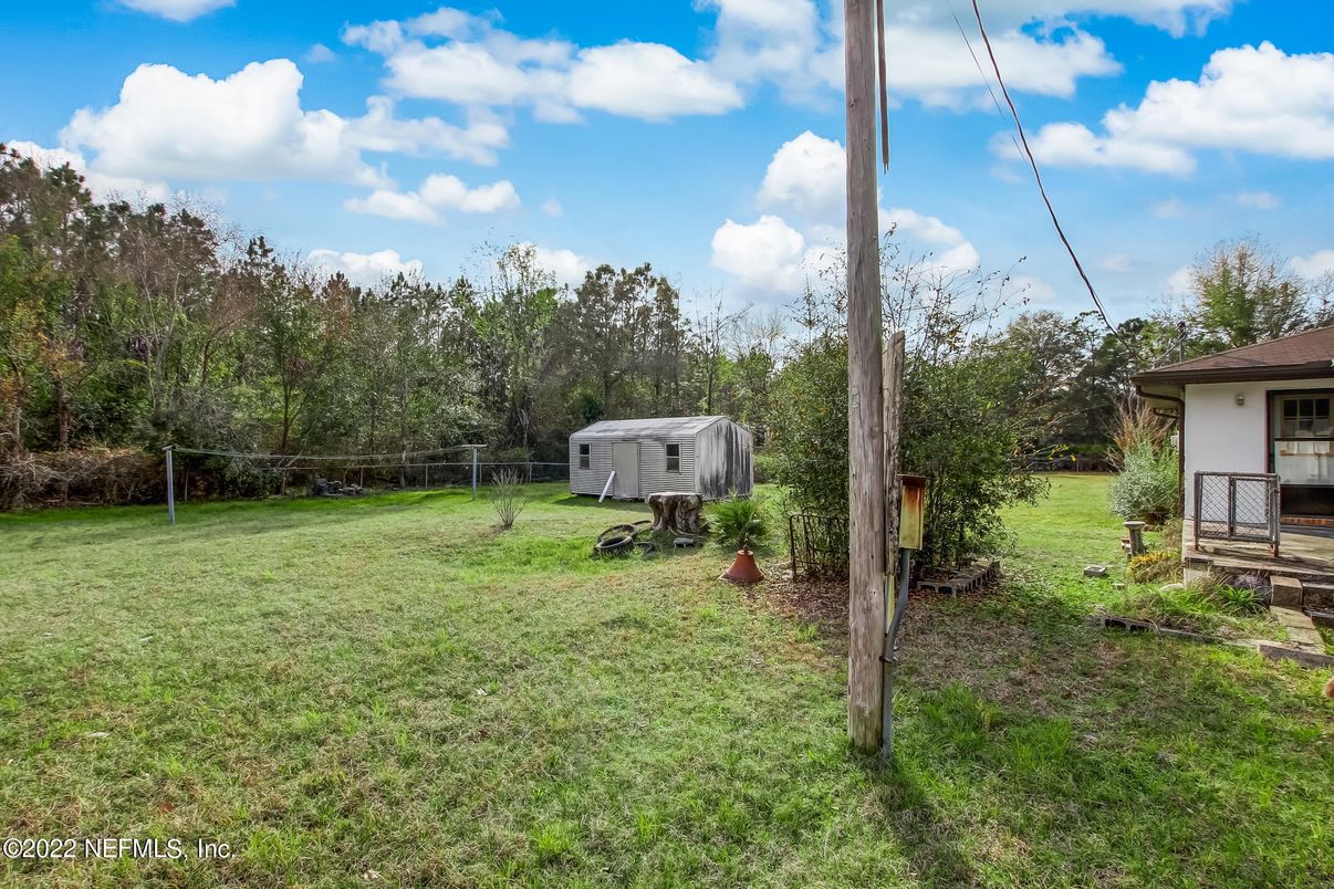 Backyard, Exterior