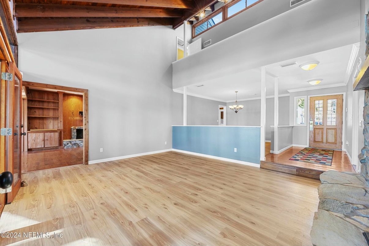 Chandelier, Empty room, Interior, Wooden Beams, Wood Texture Flooring
