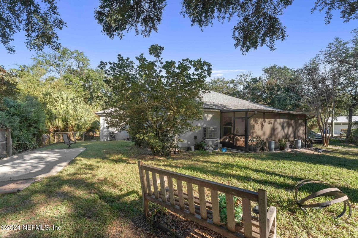Backyard, Exterior