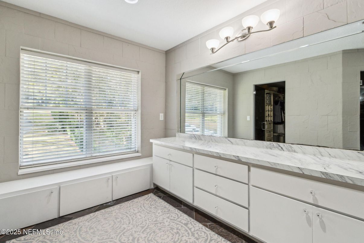 Bathroom, Interior, Marble Walls, Recessed Lighting