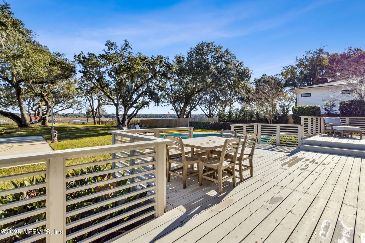 Backyard, Exterior