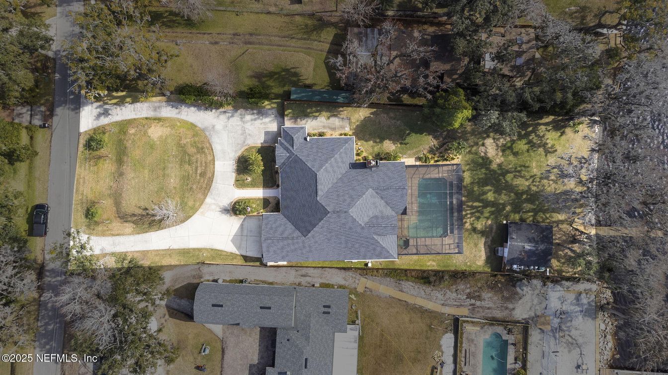 Exterior, Drone