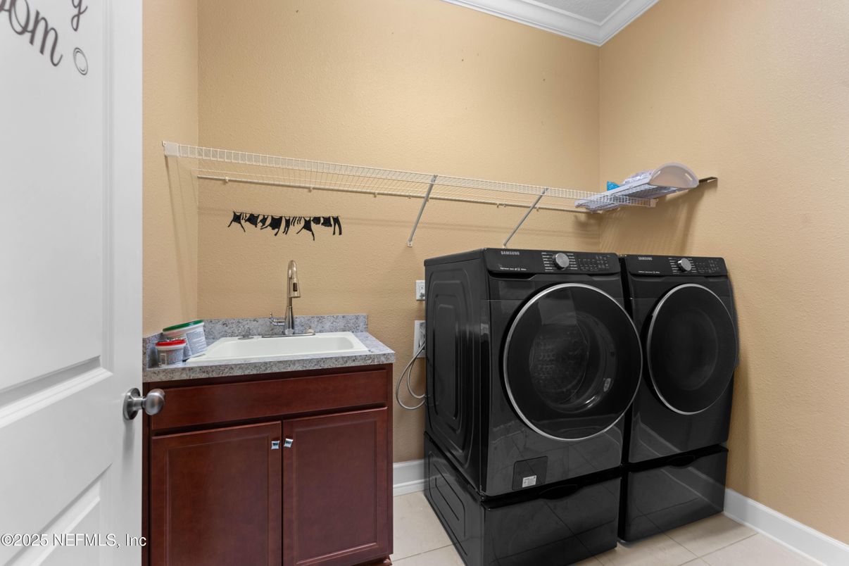 Interior, Washer