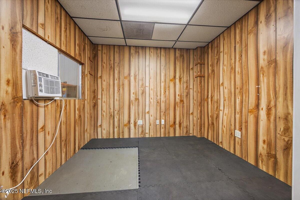 Empty room, Interior, Wooden Walls