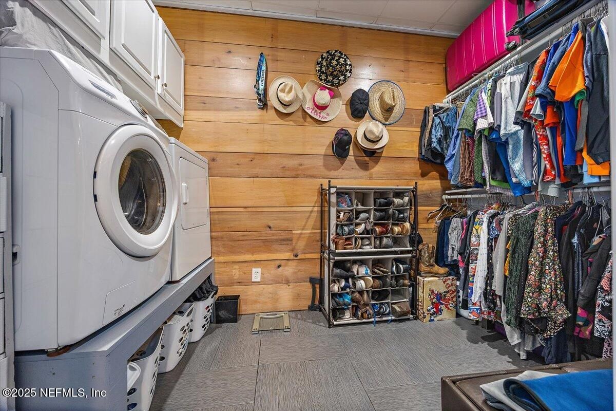 Interior, Washer, Wooden Walls