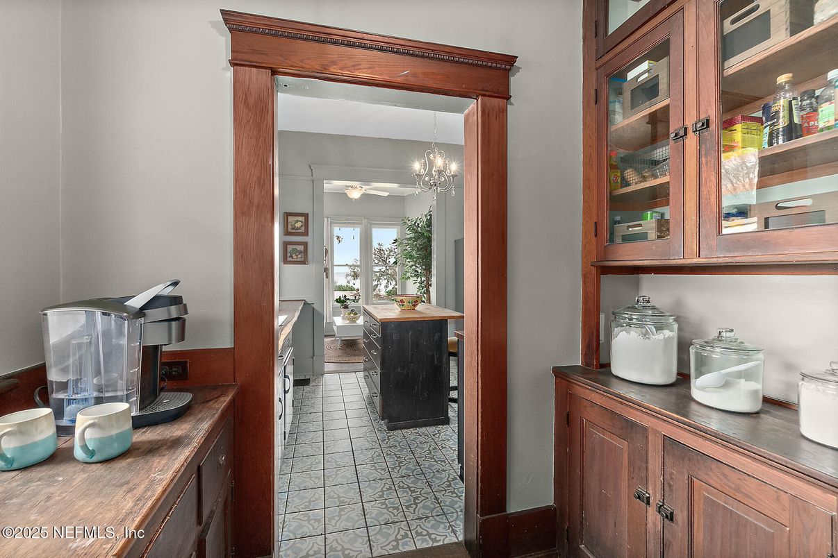 Chandelier, Interior, Pendant Lights