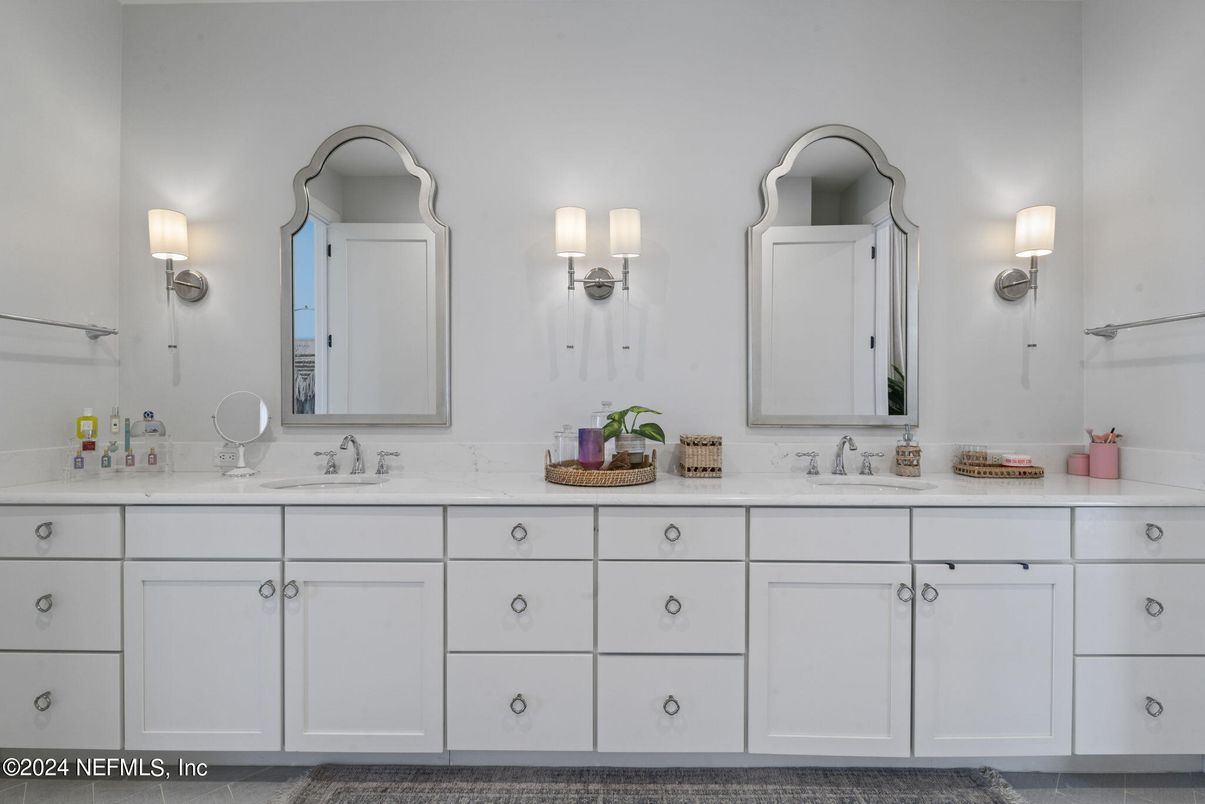 Bathroom, Dual Sink Vanities, Interior