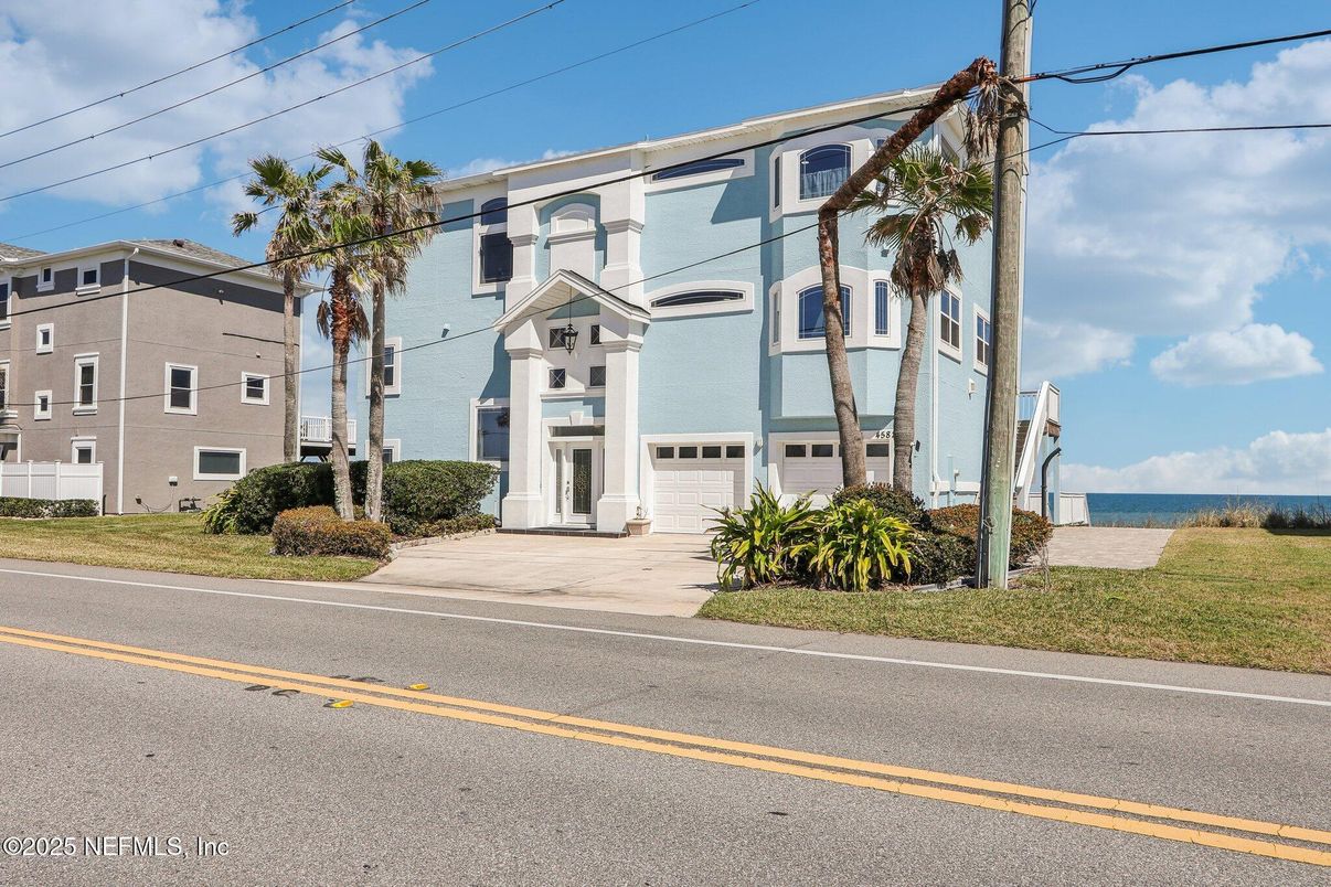 Attached, Exterior, Facade, Water, Rowhouse