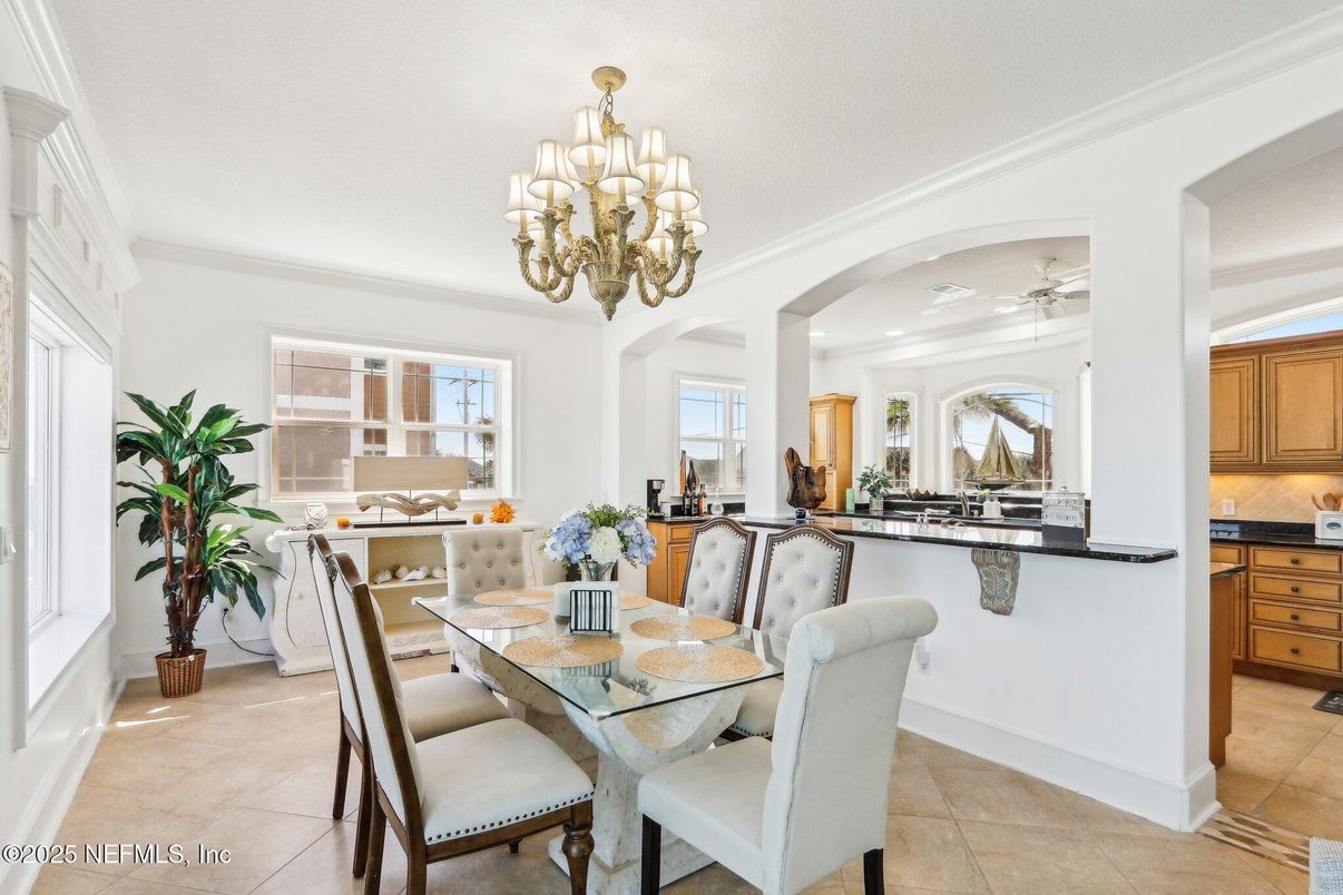 Chandelier, Dining room, Interior, Kitchen, Recessed Lighting