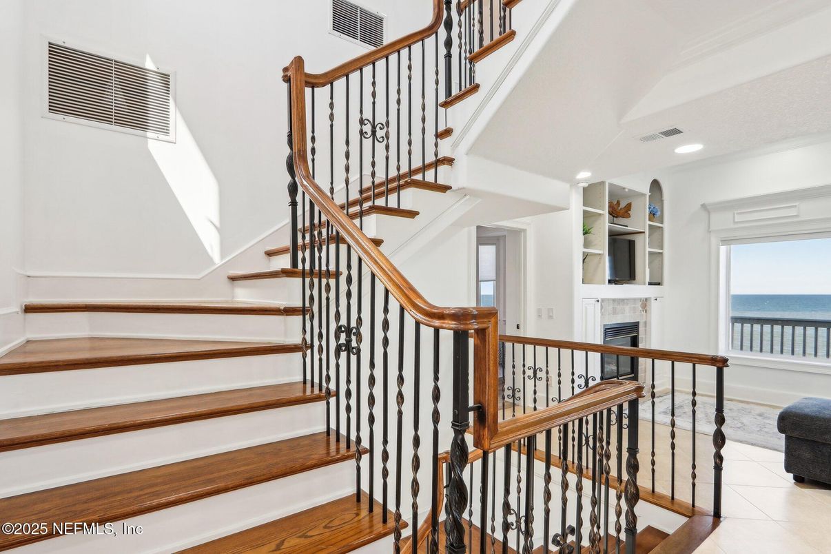 Fireplace, Interior, Recessed Lighting, Water