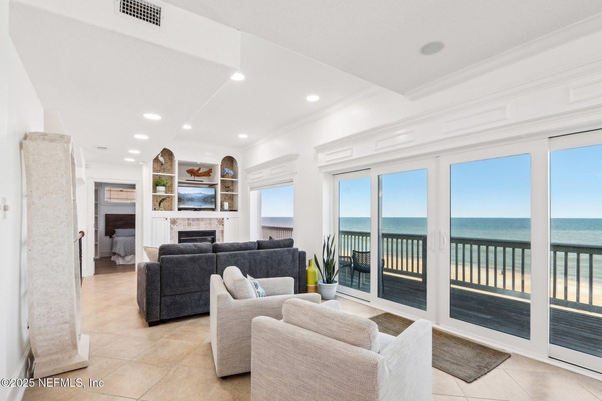 Fireplace, Interior, Living room, Recessed Lighting, Water