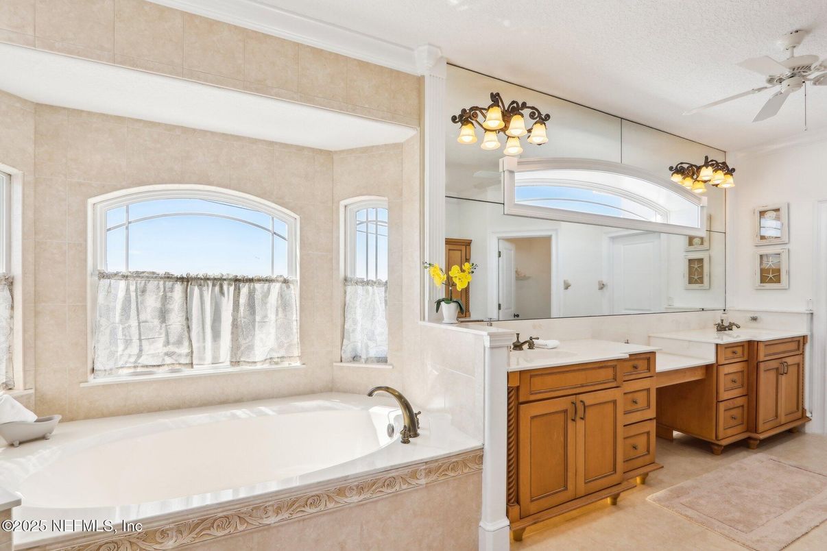 Bathroom, Dual Sink Vanities, Interior