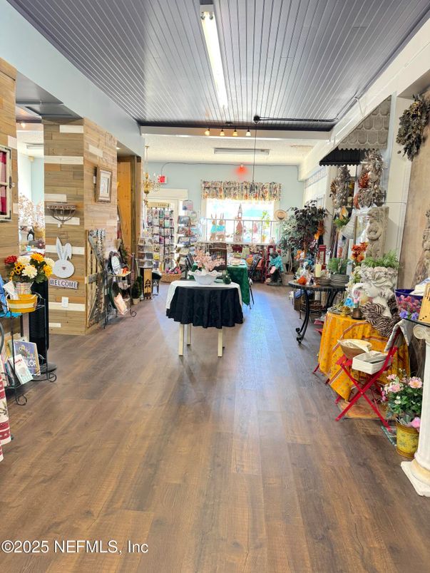 Interior, Pendant Lights, Wood Texture Flooring, Wooden Walls