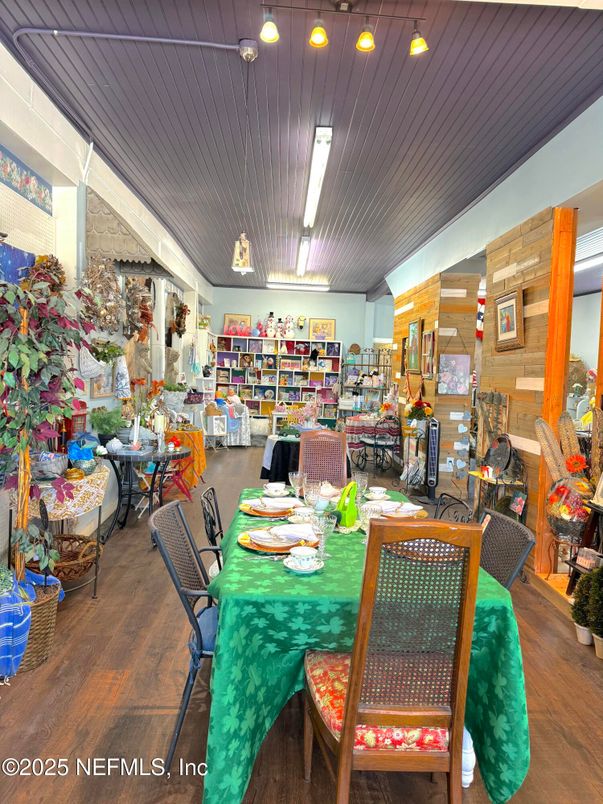 Dining room, Interior, Wood Texture Flooring