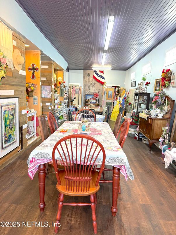 Dining room, Interior, Wood Texture Flooring