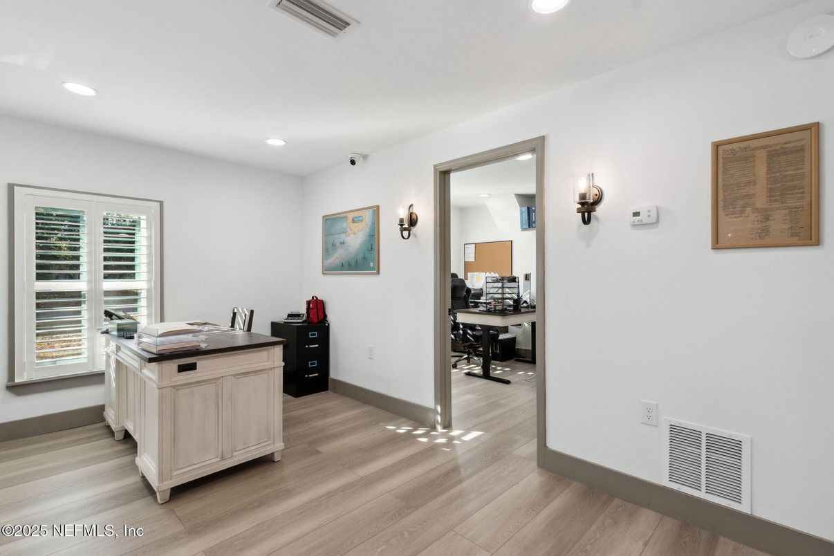Home Office, Interior, Recessed Lighting, Wood Texture Flooring