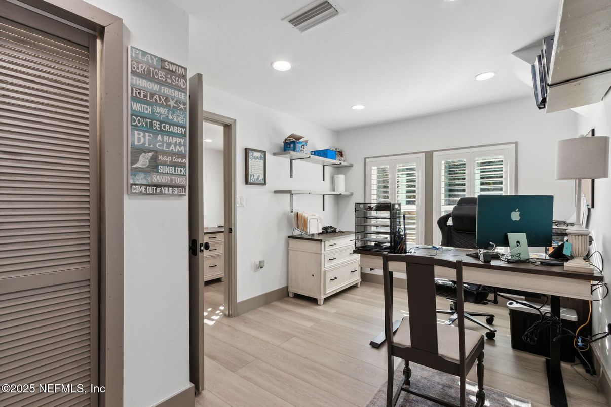 Home Office, Interior, Recessed Lighting, Wood Texture Flooring