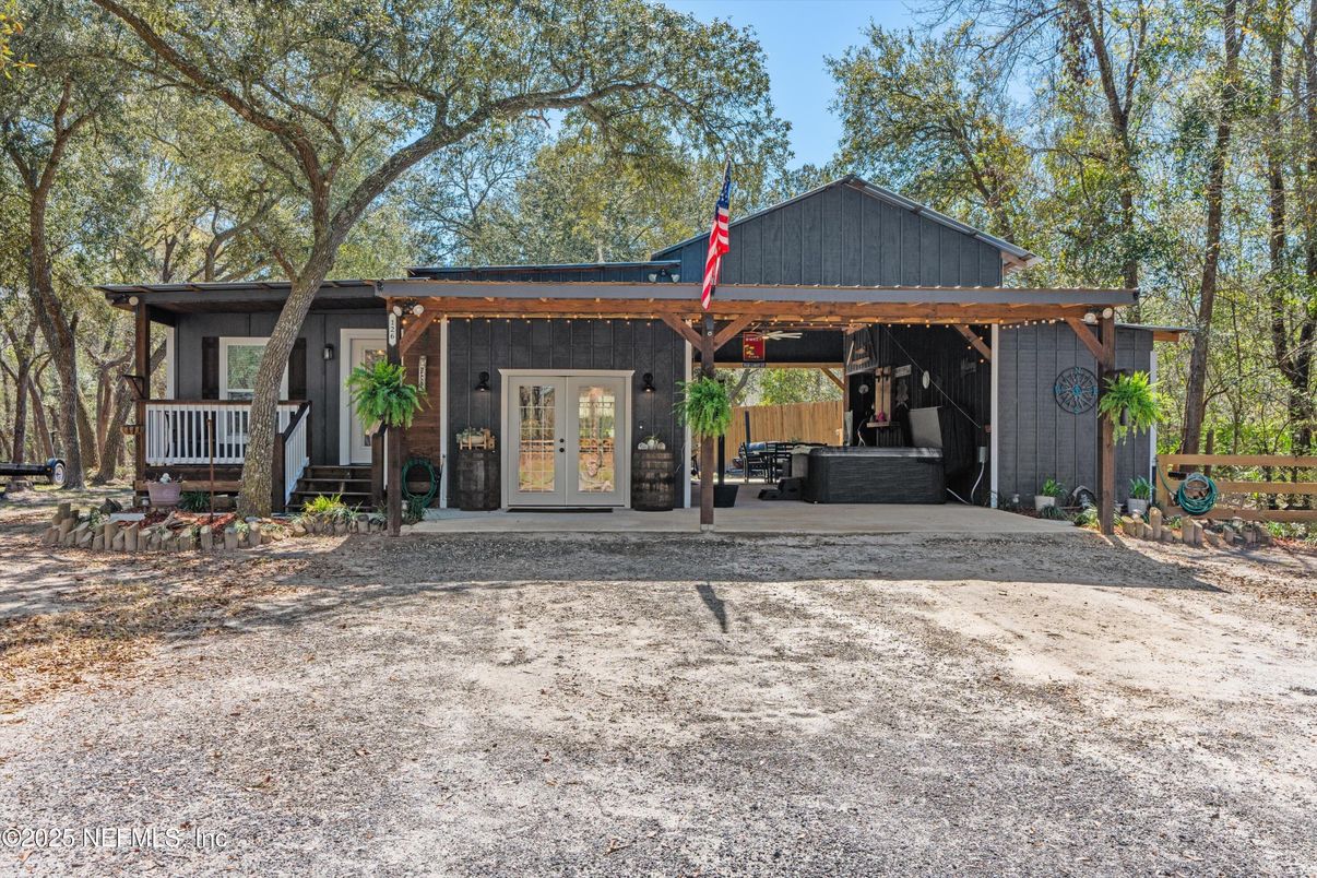 Backyard, Exterior