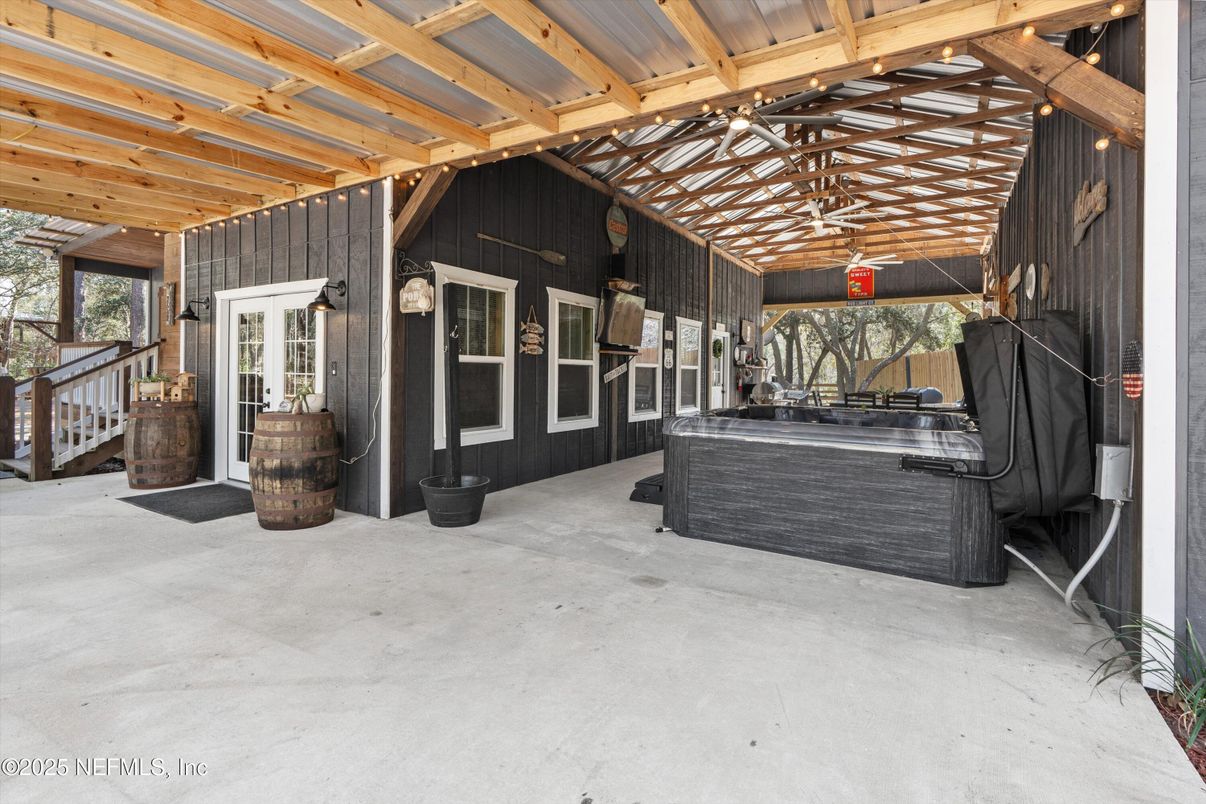 Exterior, Hot Tub