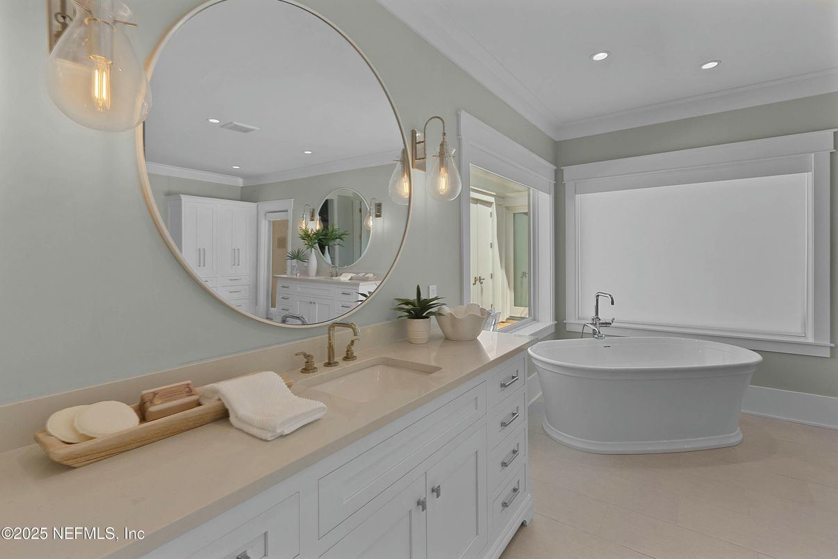 Bathroom, Dual Sink Vanities, Free Standing Baths, Interior, Recessed Lighting