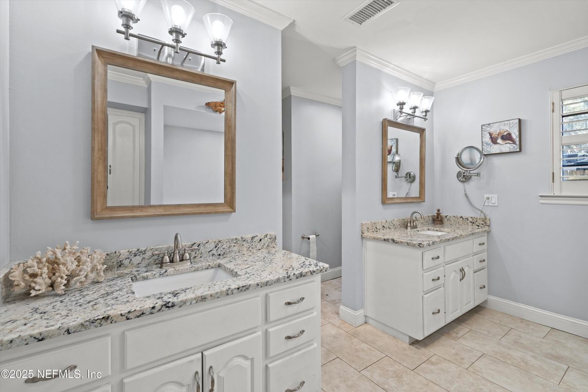 Bathroom, Dual Sink Vanities, Interior