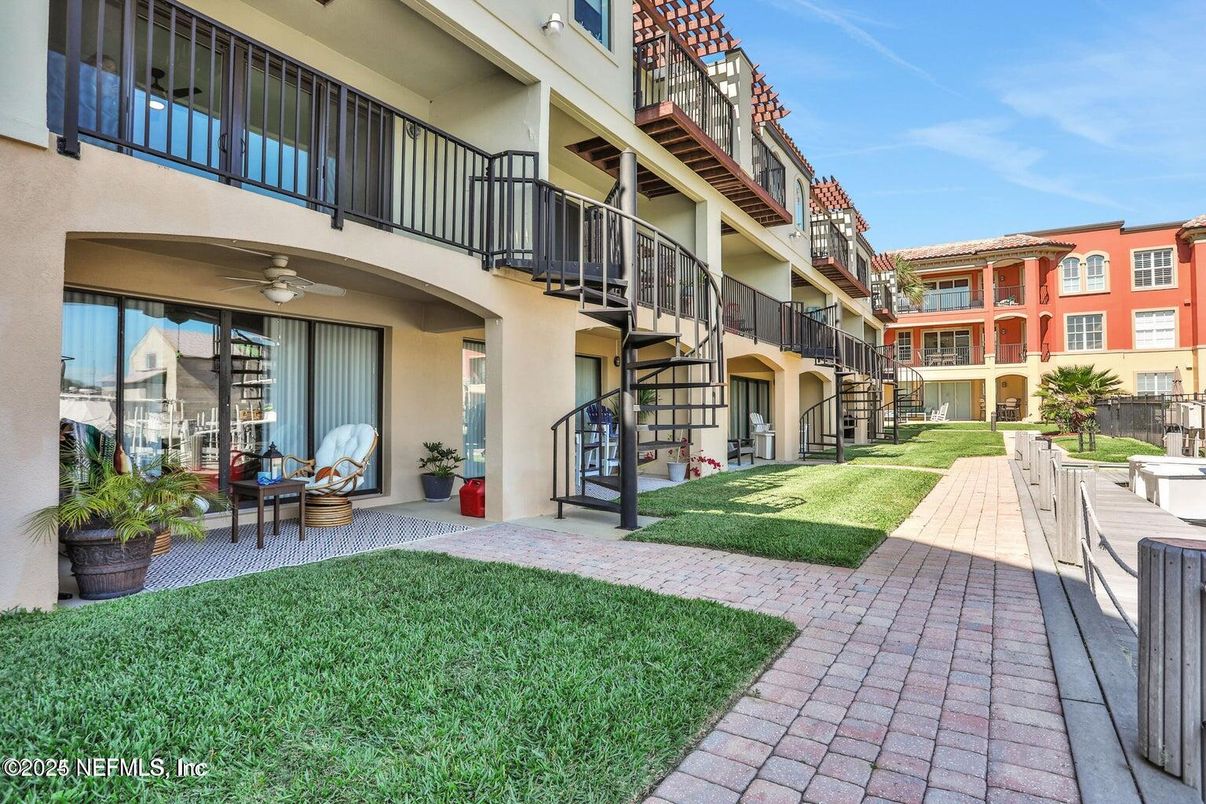 Backyard, Exterior